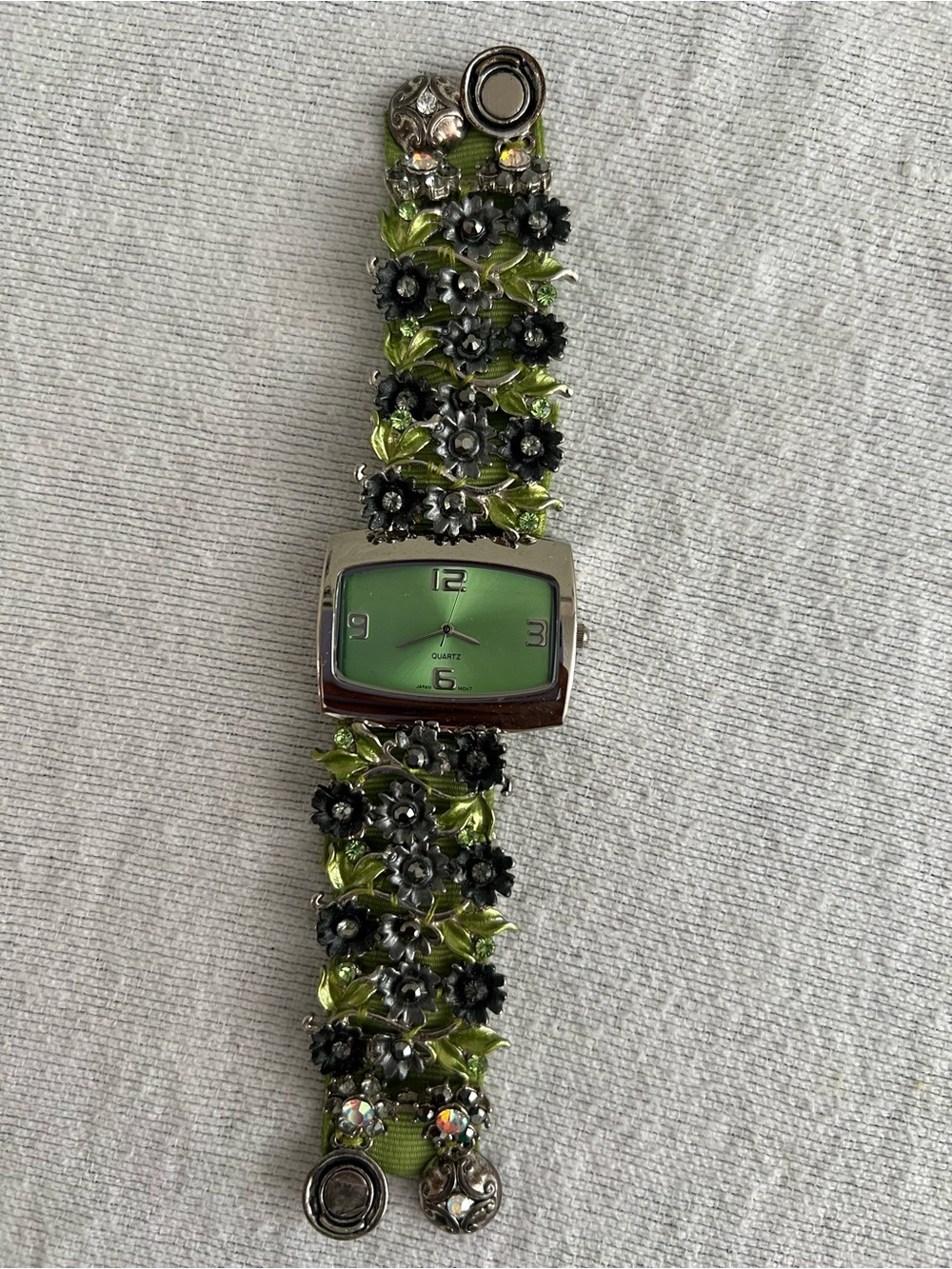 Vintage Y2K Green Floral Rhinestone Bracelet Watch - Picture 1 of 7